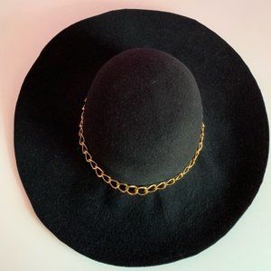 Vintage Floppy Betsey Johnson Hat ⛓